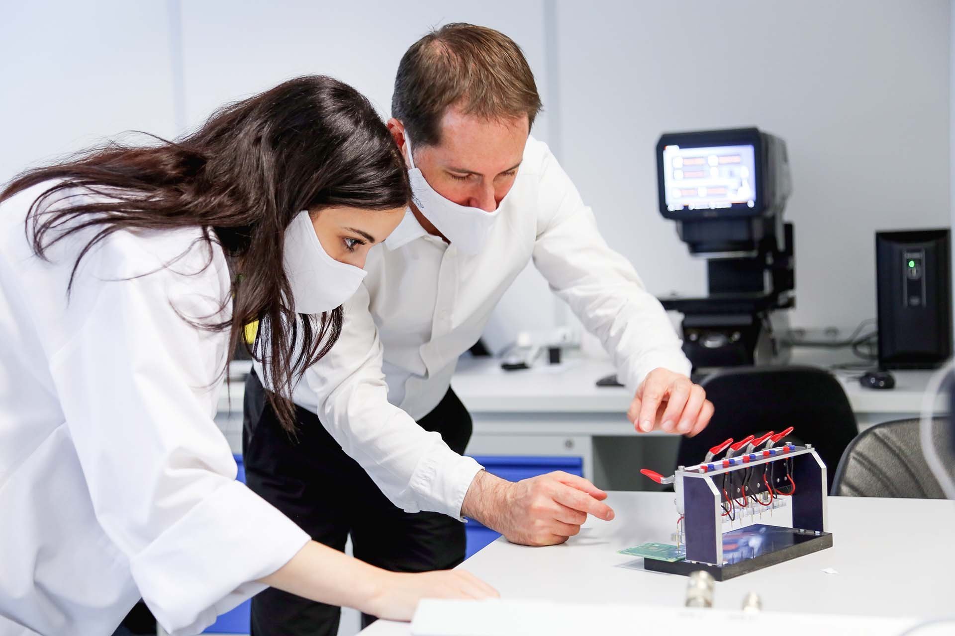 Laboratory A men and a Women in a laboratory